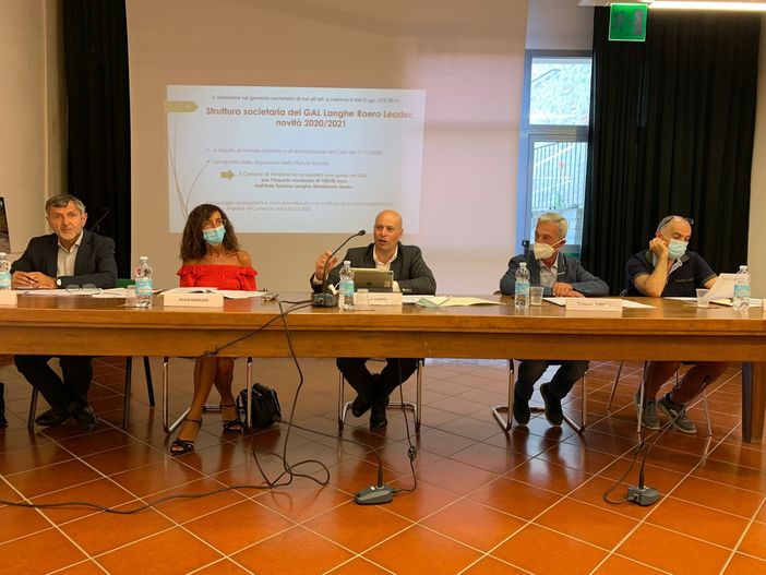 Un momento dell'assemblea tenutasi martedì