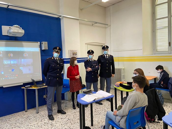 Lezioni sul contrasto al cyberbullismo per 25 classi del Comprensivo govonese