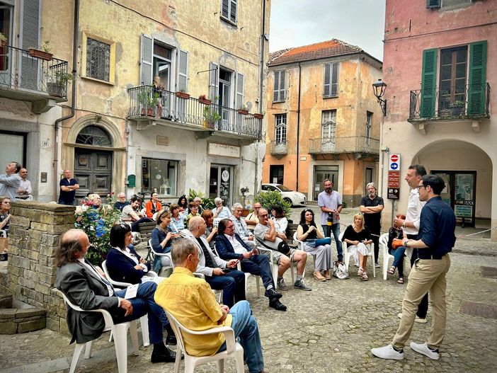Aperitivi, mostre e tanta musica con "Cortemilia è cultura"
