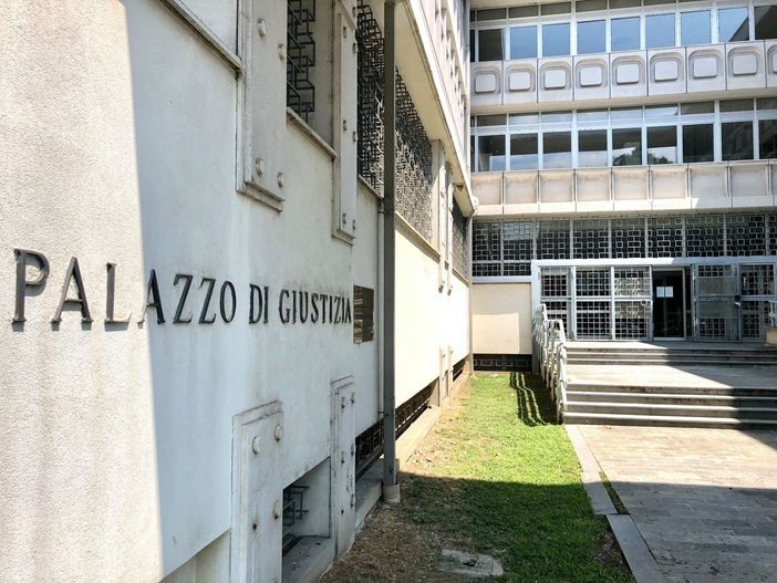 L’ex palazzo di giustizia di corso Roma L’ex palazzo di giustizia di corso Roma