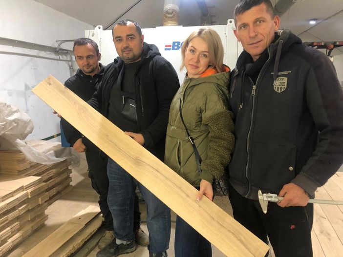 Alcuni addetti dello stabilimento di Zvenyhorodka