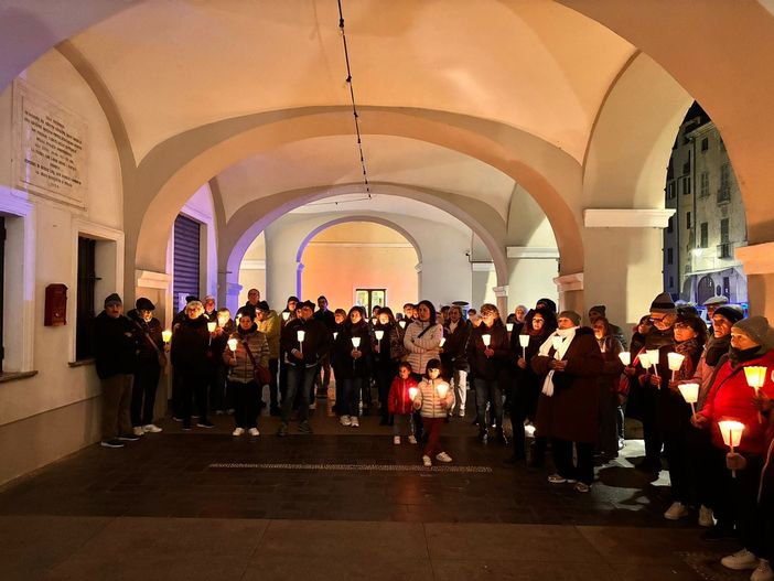 Ceva ricorda l’alluvione del 1994 con una fiaccolata Ceva ricorda l’alluvione del 1994 con una fiaccolata