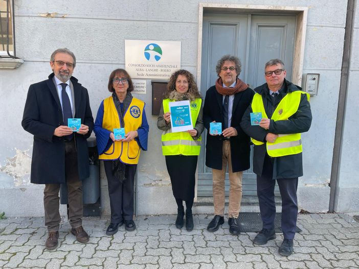 Donati mille euro in buoni pasto per un Natale di solidarietà