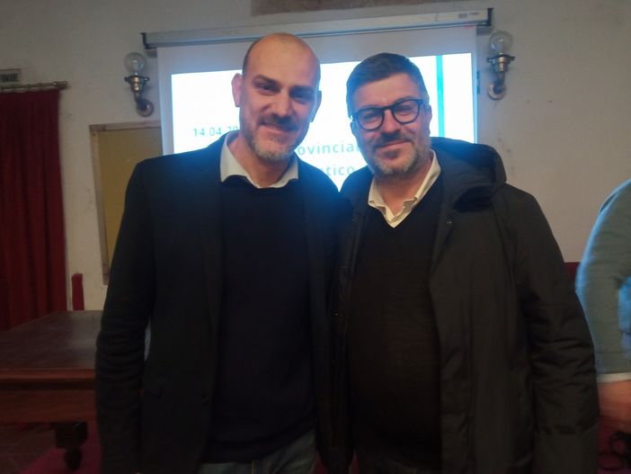 Il passaggio delle consegne tra Mauro Calderoni e Davide Sannazzaro Il passaggio delle consegne tra Mauro Calderoni e Davide Sannazzaro