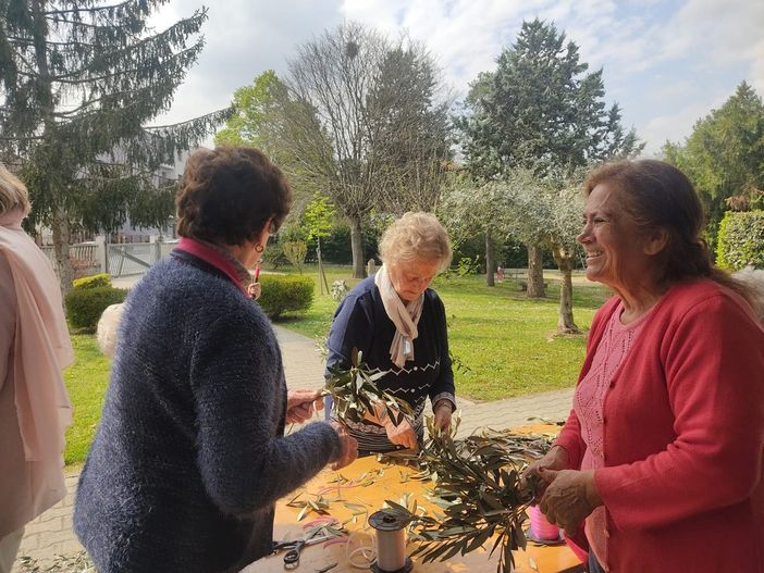 Tra canti e rami d’ulivo, la Domenica delle Palme apre il tempo del silenzio e della preghiera