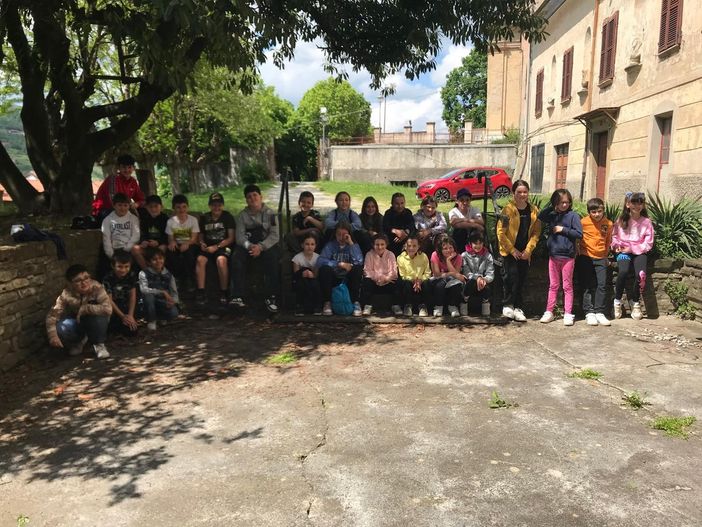 I bambini della primaria di Cortemilia in visita a Monesiglio