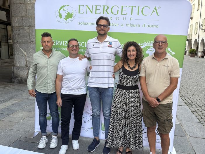 Da sx: Davide Bima, Enrico Fanesi, Lorenzo Codarin, Tiziana Giraudi e Paolo Brugiafreddo Da sx: Davide Bima, Enrico Fanesi, Lorenzo Codarin, Tiziana Giraudi e Paolo Brugiafreddo