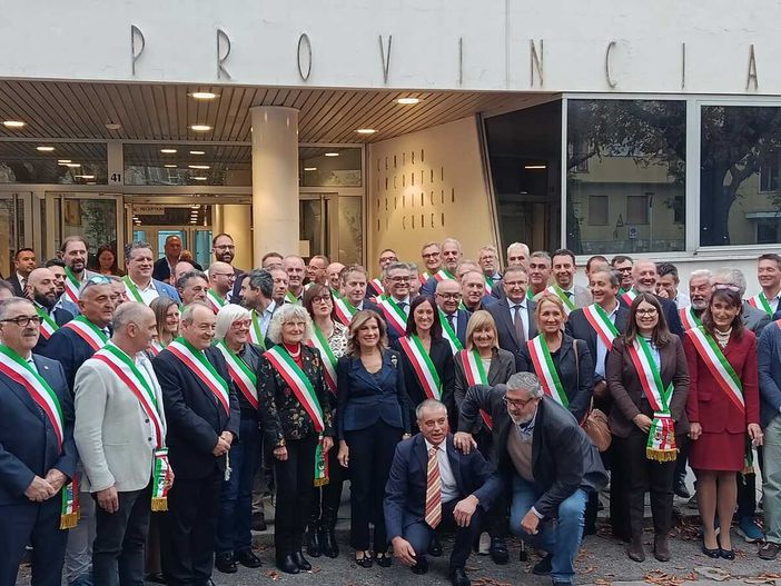 Sala Falco della Provincia di Cuneo gremita per Alberti Casellati: "Il premierato è sviluppo economico" [FOTO]