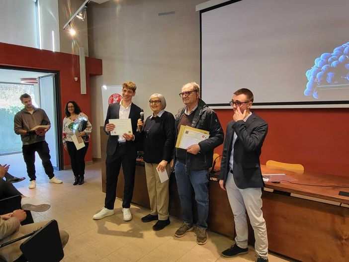 Premiati ad Alba quattro studenti eccellenti in Viticoltura ed Enologia dell'Università di Torino