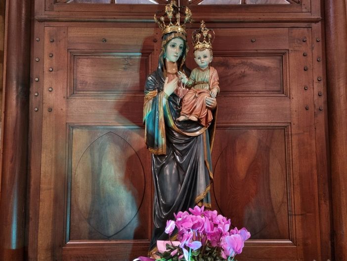 Schegge di luce: pensieri sui Vangeli festivi di Silvia Gullino