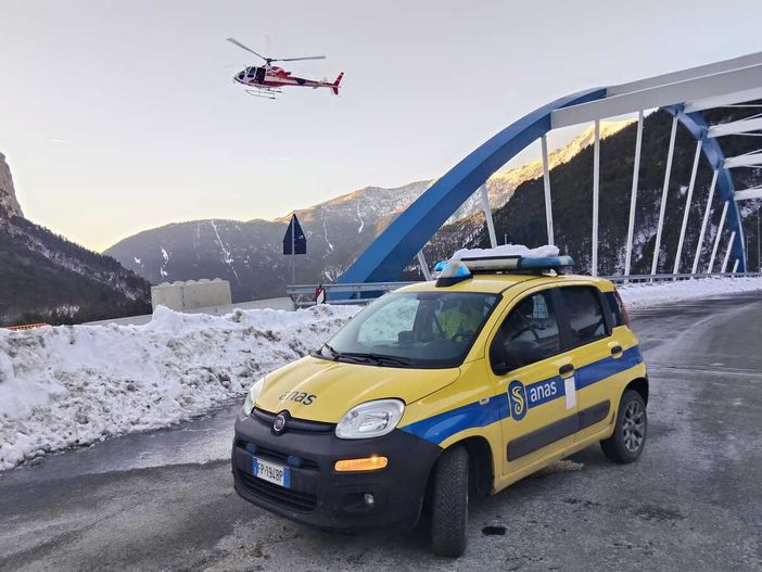 Tunnel di Tenda chiuso per disgaggio valanghe sul versante francese