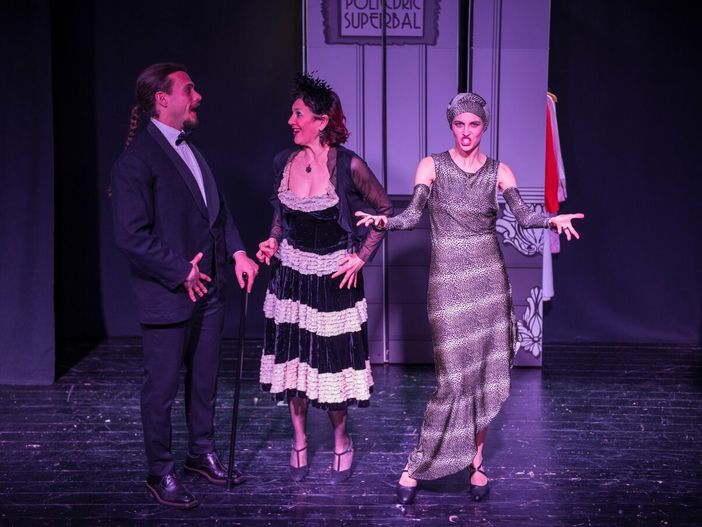 A Monforte d'Alba lo spettacolo "Nostra Dea" di Massimo Bontempelli