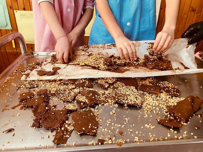 Baci di Cherasco all'asilo di Roreto: un atelier goloso
