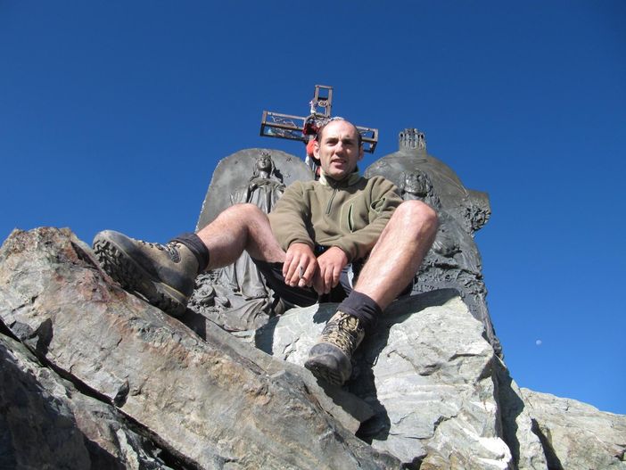 A Bra i funerali del 57enne investito mentre faceva jogging in strada Cà del Bosco A Bra i funerali del 57enne investito mentre faceva jogging in strada Cà del Bosco