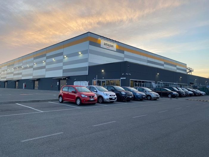 Amazon, il giorno dello sciopero nazionale: "Impatto limitato sulle consegne, ma con i sindacati abbiamo già avuto incontri"