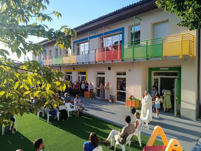 L'inaugurazione del nuovo asilo di Grinzane Cavour