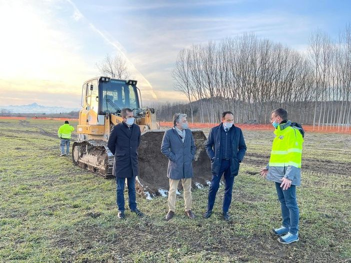 Lo scorso 26 gennaio l'arrivo delle ruspe sul cantiere per il completamento dell'Asti-Cuneo Lo scorso 26 gennaio l'arrivo delle ruspe sul cantiere per il completamento dell'Asti-Cuneo