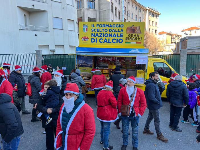 Biraghi ha supportato il raduno dei Babbi Natale per i bimbi del Regina Margherita di Torino Biraghi ha supportato il raduno dei Babbi Natale per i bimbi del Regina Margherita di Torino