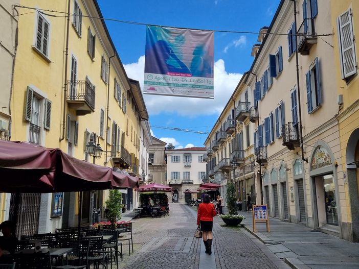 Siete pronti? Venerdì 24 maggio a Bra scattano gli Aperitivi in consolle
