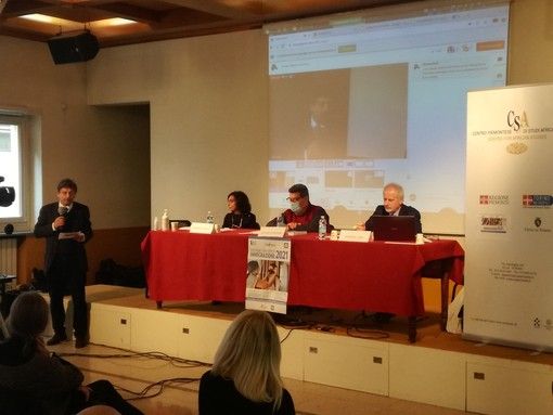 Immigrazione, nel 2020 calano gli stranieri in Piemonte: effetto Covid, ma anche integrazione