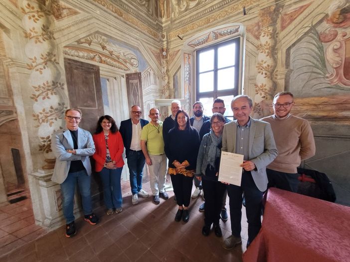 Bra, firmato il “Patto di Comunità” tra gli enti che hanno preso parte al progetto Oikos Bra, firmato il “Patto di Comunità” tra gli enti che hanno preso parte al progetto Oikos