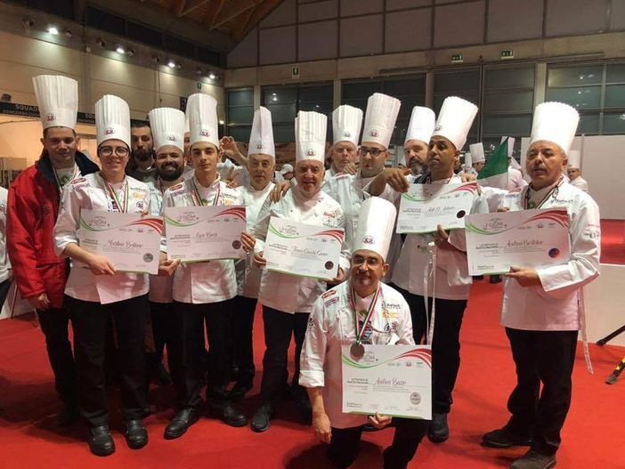 L’Associazione Cuochi provincia Granda con il Team Cuochi Cuneo-Piemonte si aggiudica i Campionati della cucina italiana