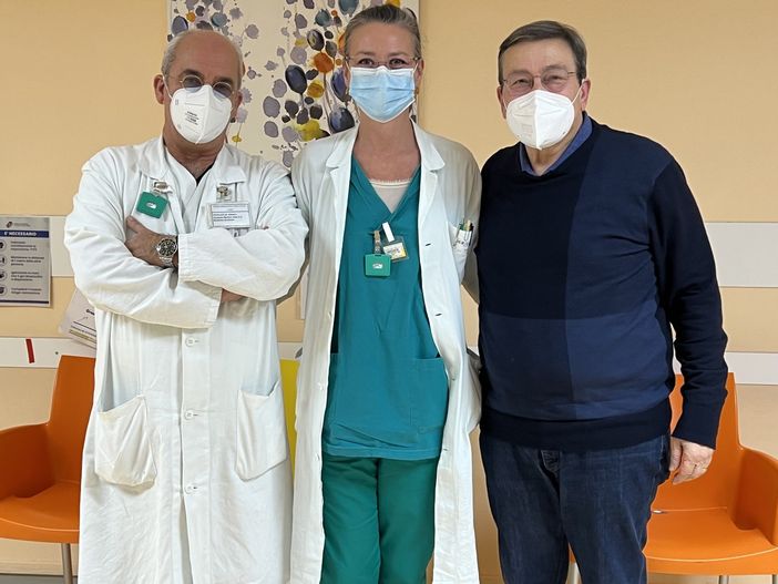 Da sinistra il dottor Papaleo, la dottoressa Merlotti e il dottor Elvio Russi, in pensione dal 1° dicembre