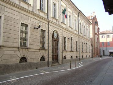 Il Liceo Classico Govone di Alba, uno dei possibili istituti coinvolti nel dimensionamento con il Cocito Il Liceo Classico Govone di Alba, uno dei possibili istituti coinvolti nel dimensionamento con il Cocito