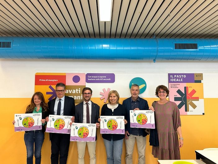 Primaria "Coppino" di Alba: inaugurati nella mensa i pannelli di educazione alimentare del progetto ABCIBI Scuole