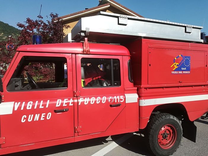 Vigili del fuoco in campo con i volontari di Venasca e una squadra del nucleo Speleo Alpino Fluviale Vigili del fuoco in campo con i volontari di Venasca e una squadra del nucleo Speleo Alpino Fluviale