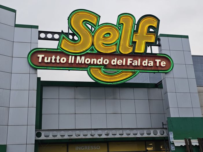 Il “Self” di Borgo San Dalmazzo chiude definitivamente, al posto arriverà il Brico Il “Self” di Borgo San Dalmazzo chiude definitivamente, al posto arriverà il Brico