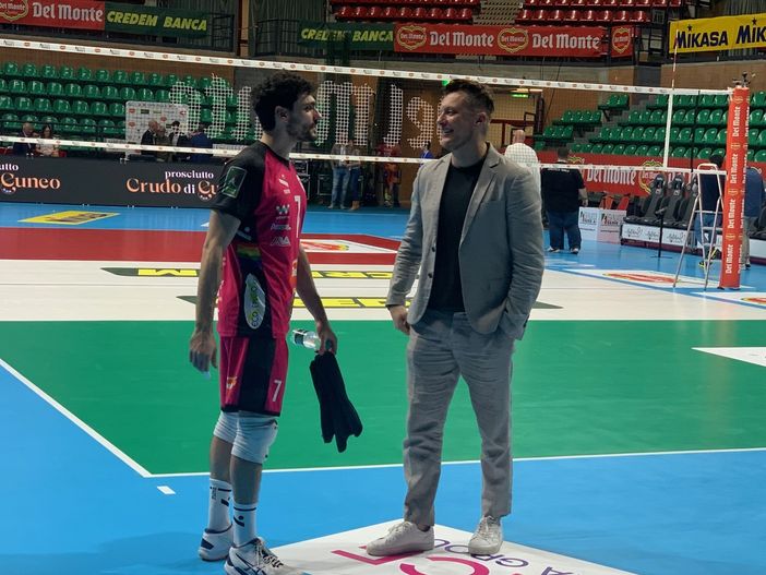 Felice Sette e il presidente di Cuneo Volley Gabriele Costamagna dopo la partita