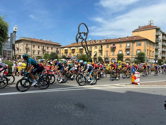 Alba, modifiche alla viabilità sabato per la gara ciclistica “Campionato Italiano Elite Uomini Piemonte 2026 Asti-Cuneo”