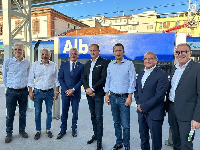 L'arrivo alla stazione di Alba