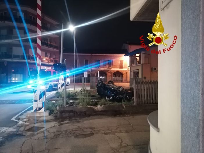 Il luogo dell'incidente avvenuto nella notte a Neive Borgonuovo