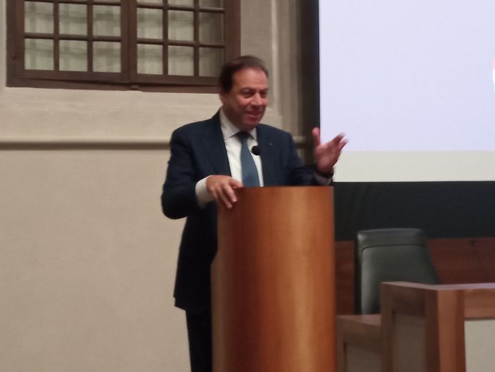 Saluzzo, il viceministro all’Economia Leo ha illustrato i principi cardine della riforma fiscale