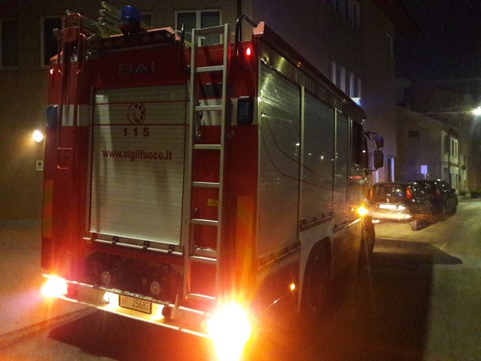 Alba, caldaia danneggiata riempie di monossido un'abitazione di due piani: sul posto sanitari e vigili del fuoco