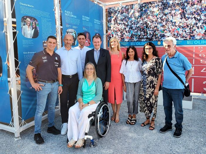 Alba: Drocco, Bencosme e Fenocchio inaugurano la mostra itinerante “Nell’Olimpo. Storie di campioni di un territorio” [Foto e Video]