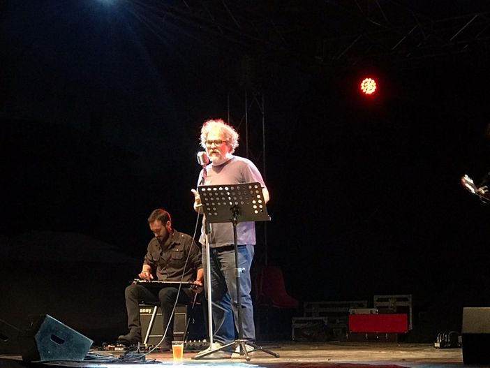 Dalla tv al teatro, Andrea Pennacchi racconta "Pojana e i suoi fratelli" ad Arena Live Festival VIDEO Dalla tv al teatro, Andrea Pennacchi racconta "Pojana e i suoi fratelli" ad Arena Live Festival VIDEO