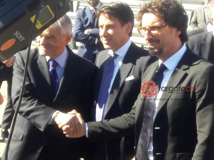 Conte e Toninelli sul troncone di Cherasco: "Ci accolleremo la responsabilità di ultimare l'Asti-Cuneo" (VIDEO)