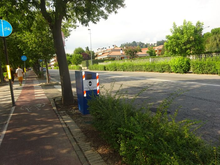 Sicurezza stradale a Bra: è tornato l’autovelox fisso in viale Madonna dei Fiori