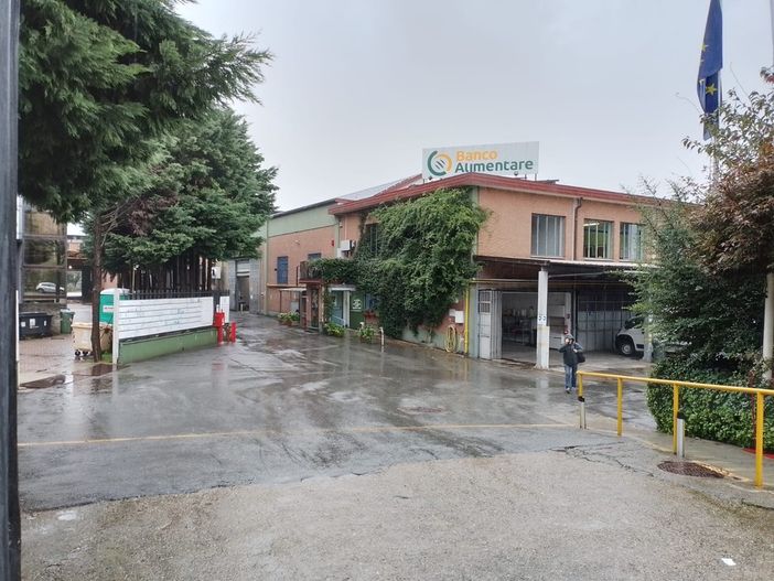 Il Banco Alimentare rilancia l'allarme: "Magazzini semivuoti, entrate calate del 38%" Il Banco Alimentare rilancia l'allarme: "Magazzini semivuoti, entrate calate del 38%"