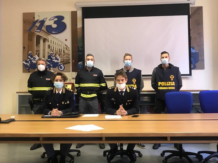 Sei furti in due settimane nei parcheggi dei centri commerciali della Granda e del Torinese: arrestati padre e figlio di Mondovì (VIDEO) Sei furti in due settimane nei parcheggi dei centri commerciali della Granda e del Torinese: arrestati padre e figlio di Mondovì (VIDEO)