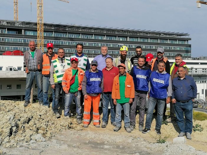 Edili licenziati dal cantiere di Verduno: il concessionario si sfila, l’amarezza di lavoratori e sindacati