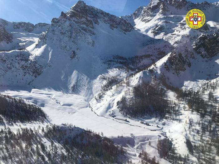 Morto lo scialpinista di 23 anni travolto dalla valanga in valle Maira
