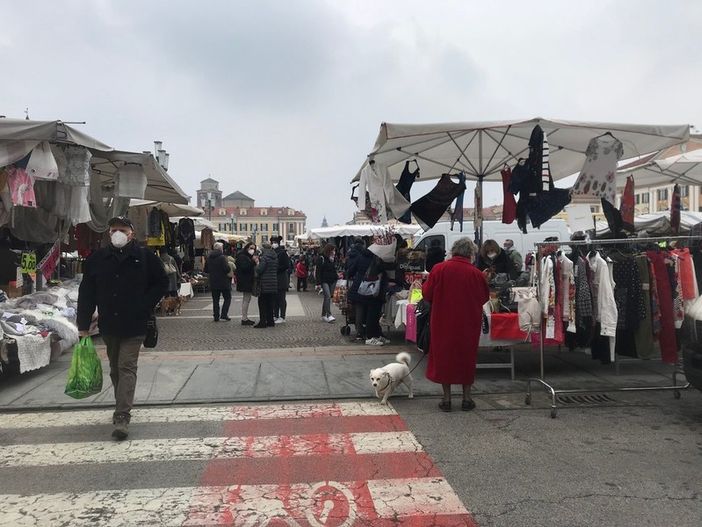 Oggi la decisione: si va verso una Pasqua "chiusa" come a Natale, ma non sarà lockdown nazionale