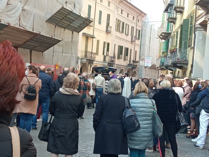 Il grande, ultimo abbraccio di Savigliano a Francesco Gerbaldo