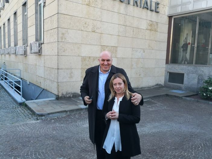 Giorgia Meloni con Guido Crosetto: anche in Granda Fratelli d'Italia è  diventato il partito trainante del centrodestra