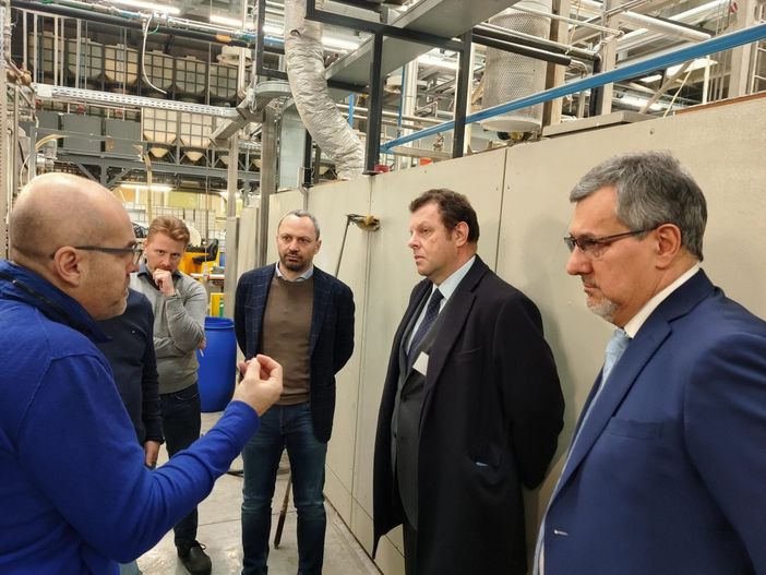 L'assessore Luigi Icardi in visita allo stabilimento govonese della Miroglio L'assessore Luigi Icardi in visita allo stabilimento govonese della Miroglio