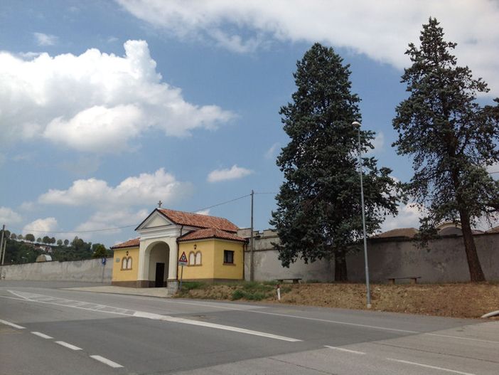 Ordinanza per regolare la visita ai cimiteri nei giorni dei morti a Cherasco